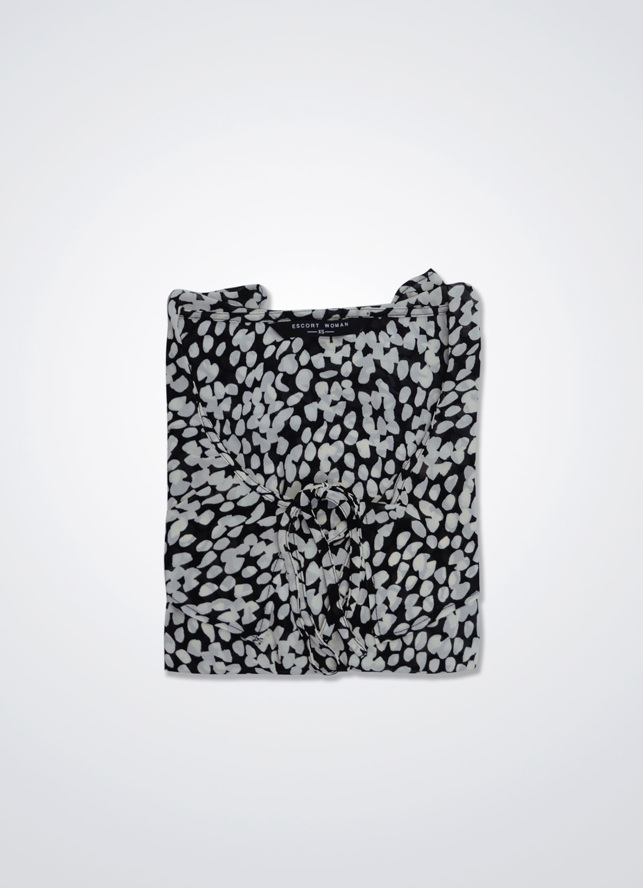 Beluga by Sleeve Blouse