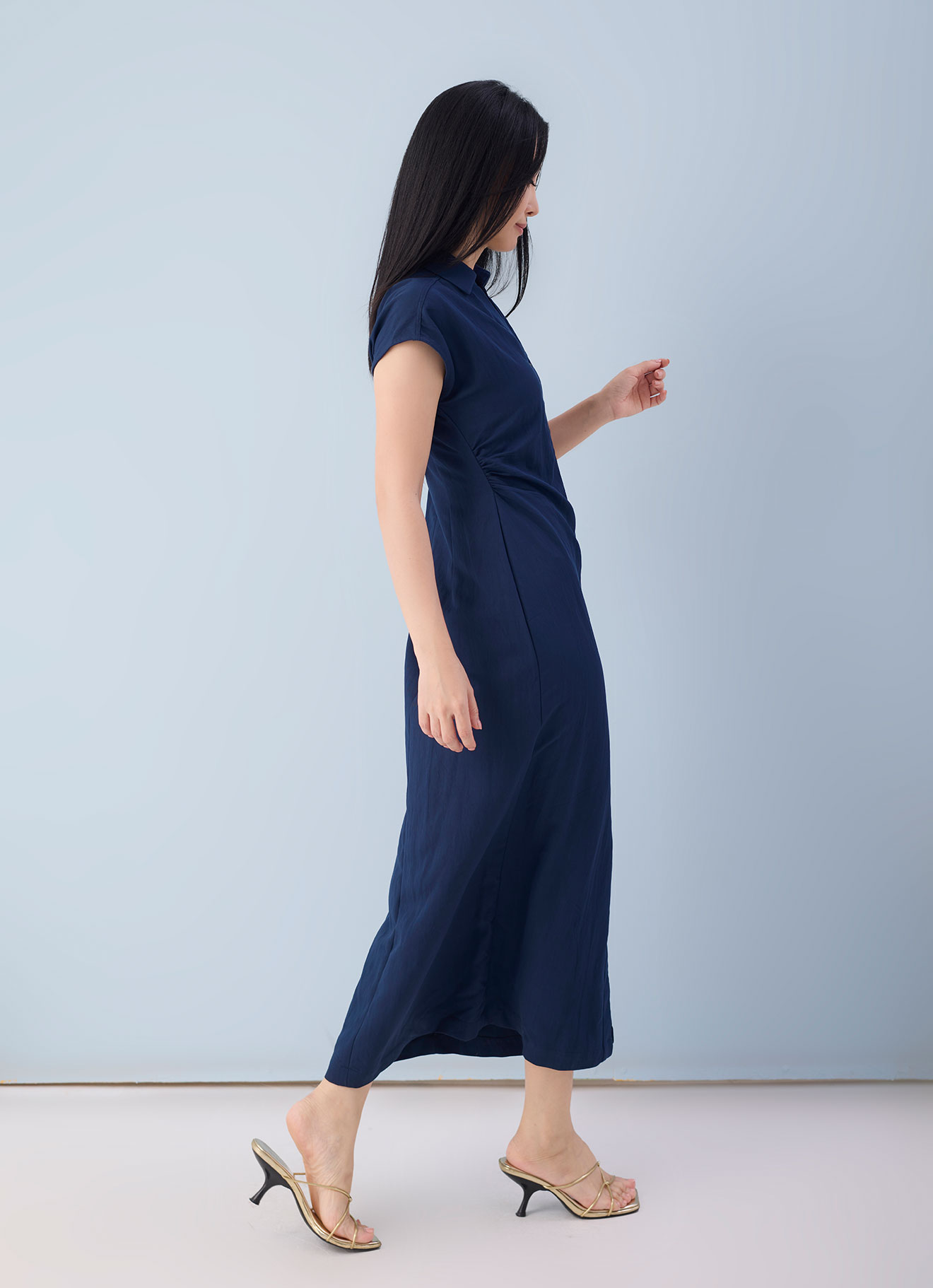 Black-lris  by Collared Sleeveless Maxi Dress
