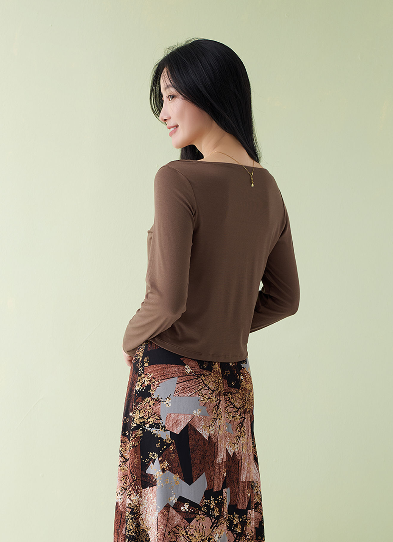 Cocoa-Brown by V-Neck Top