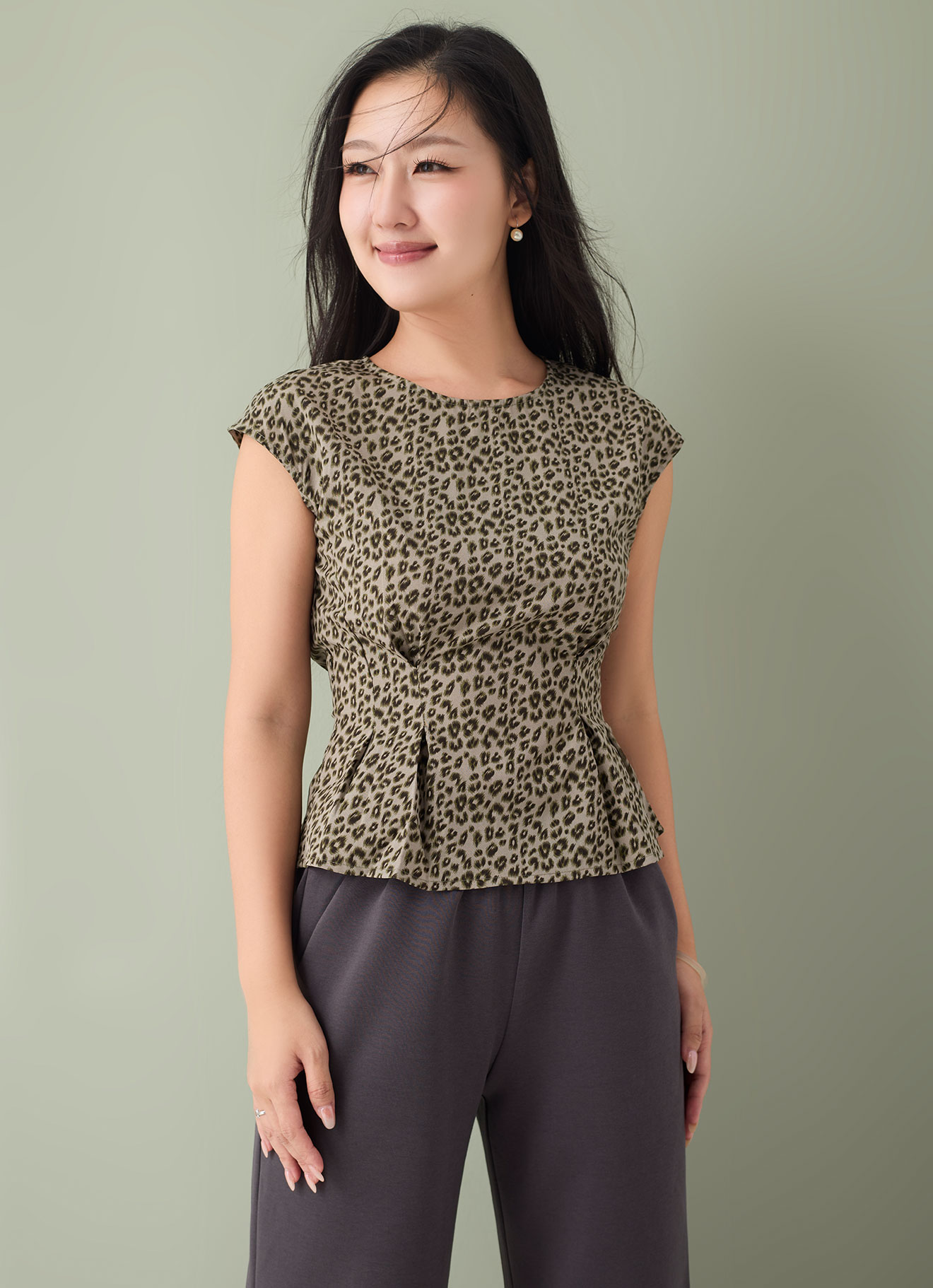 Dawn by Sleeve Blouse