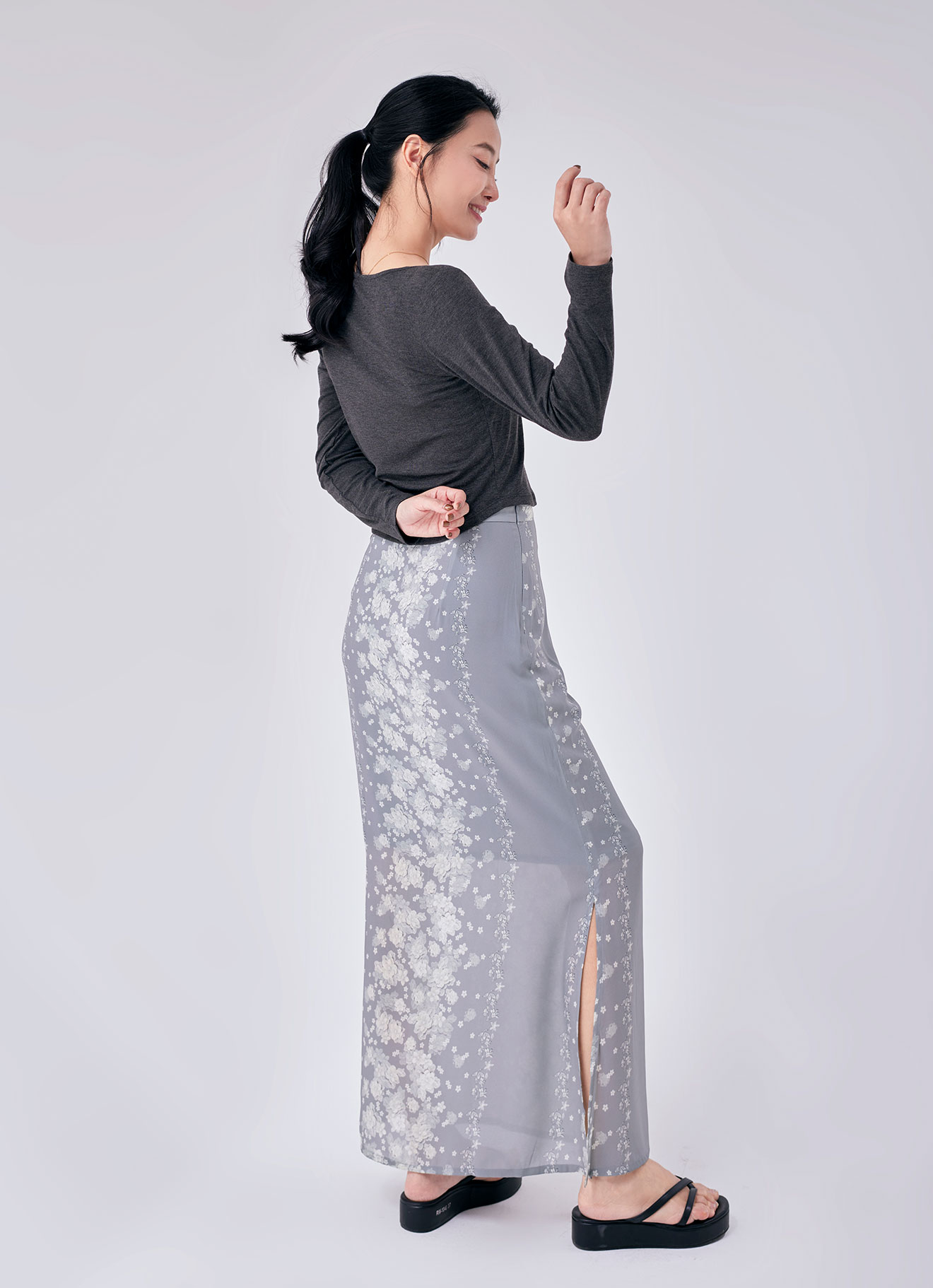 Drizzle by Floral Printed Skirt