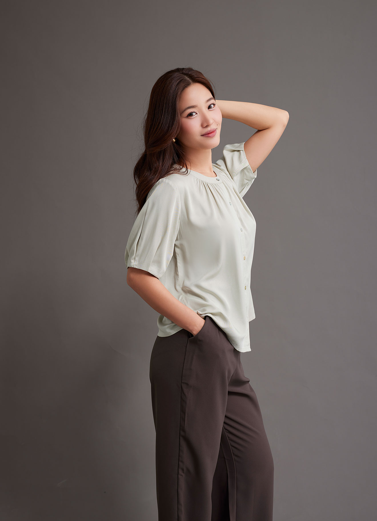 Fog-Green by Sleeve Blouse