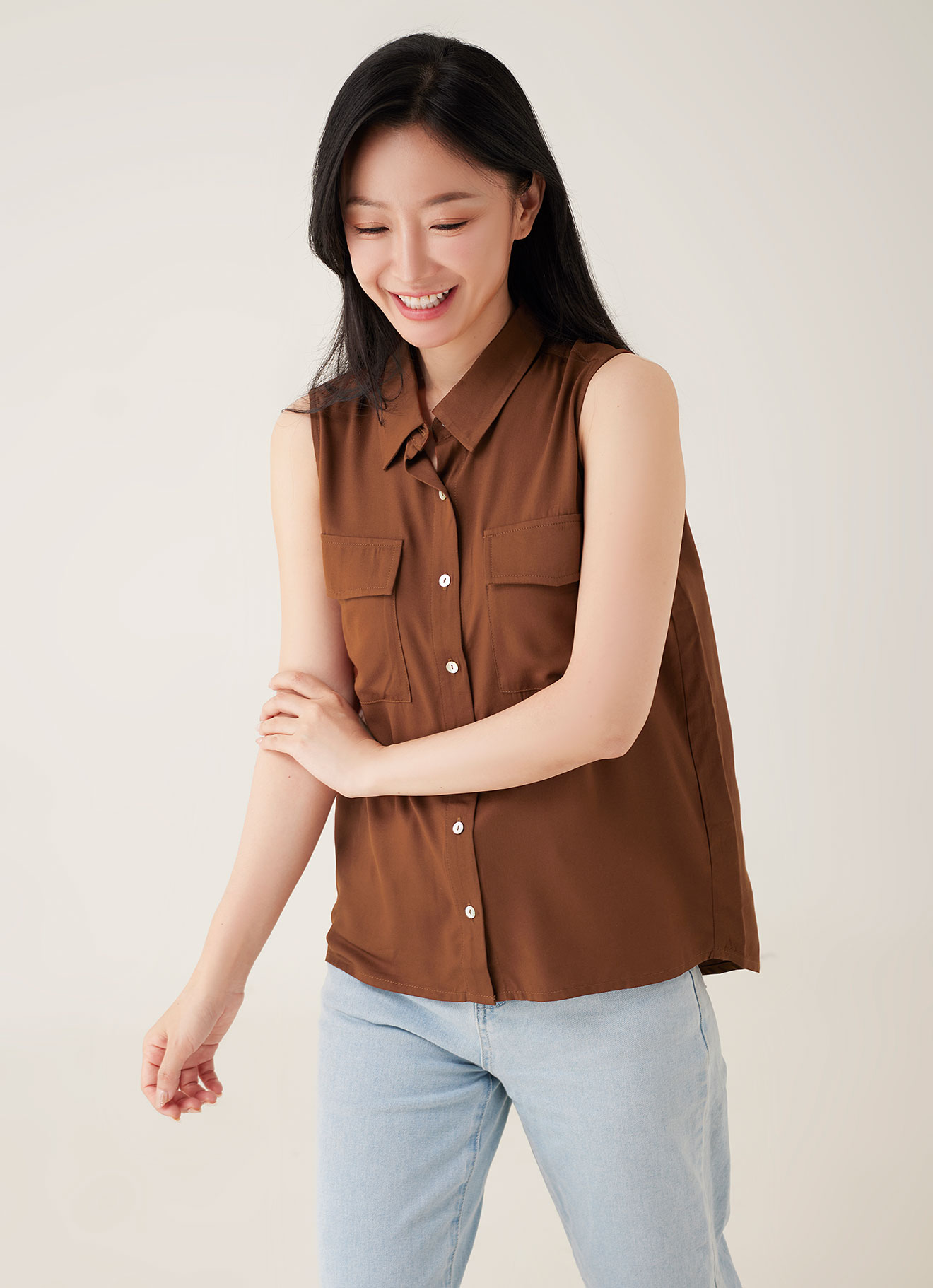 Friar-Brown by Sleeveless Top