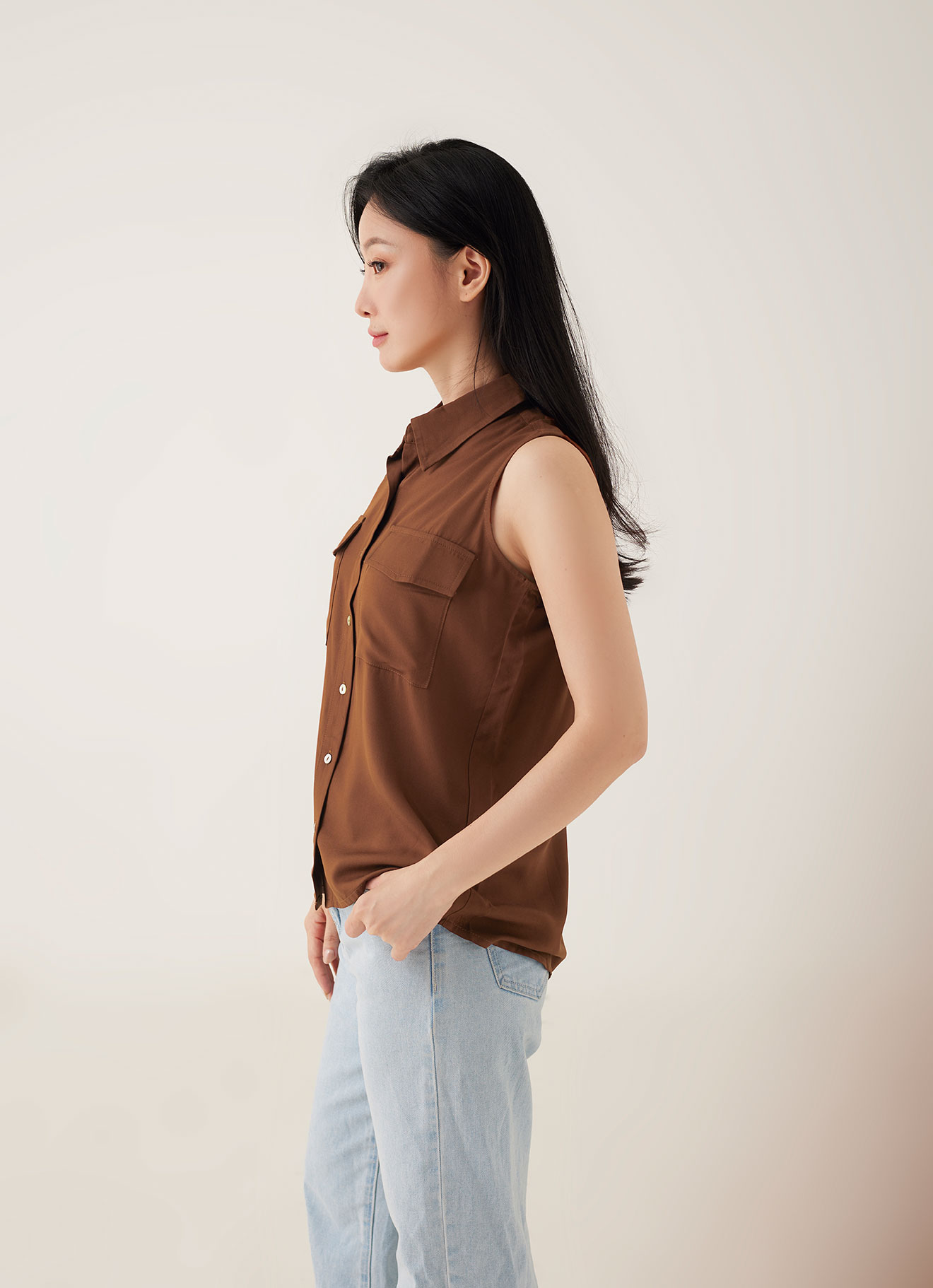 Friar-Brown by Sleeveless Top