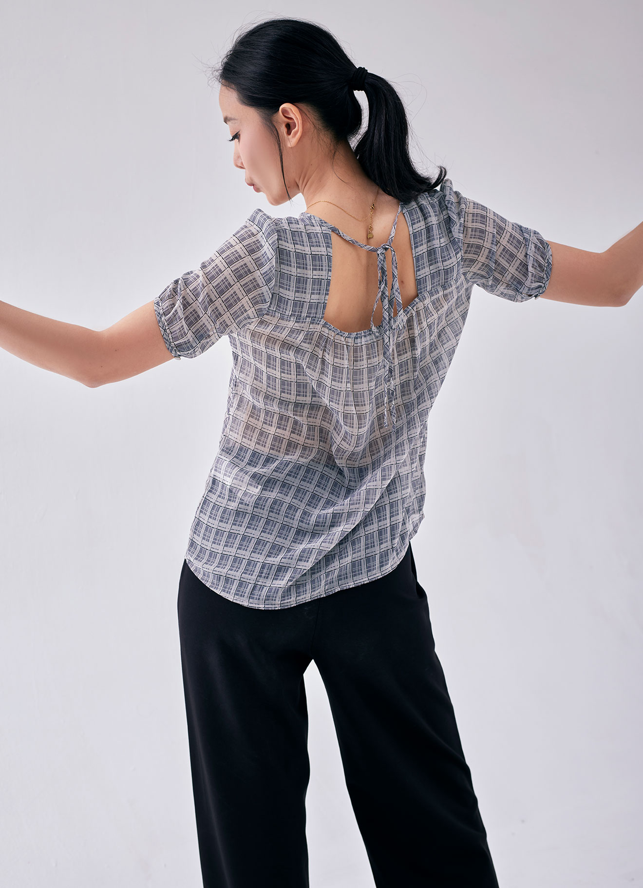 Frost-Gray by Sleeve Blouse