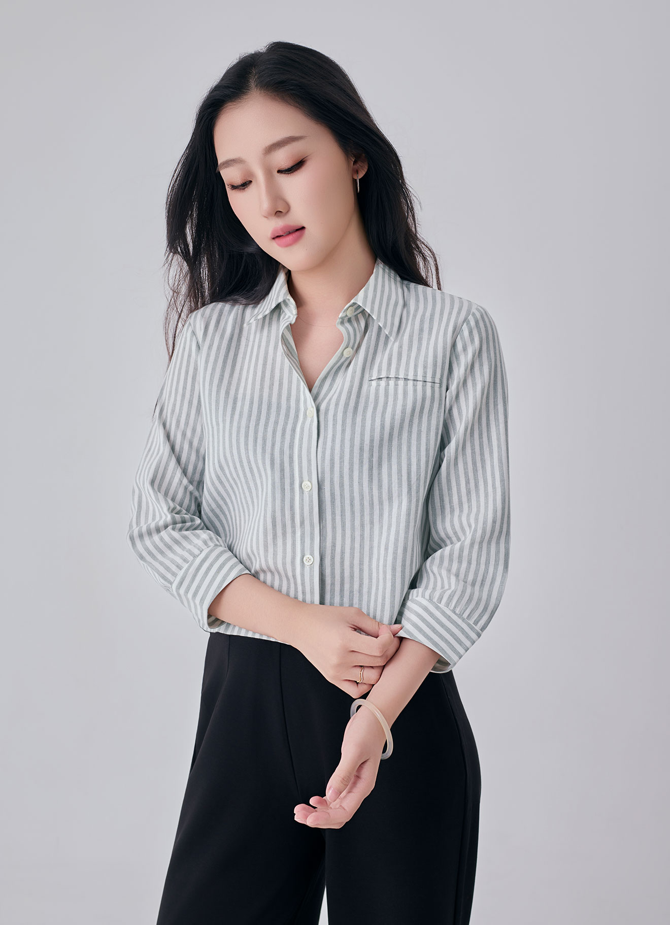 High-rise by STRIPED SHIRT