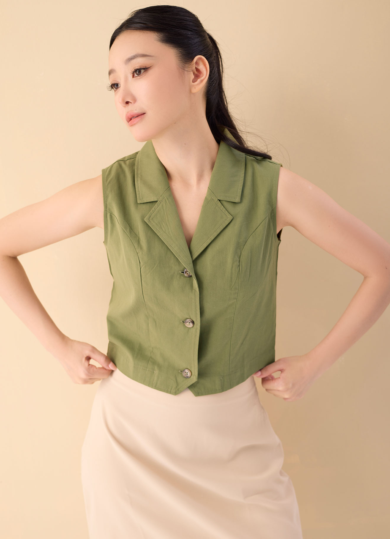 Iguana by Sleeveless Top