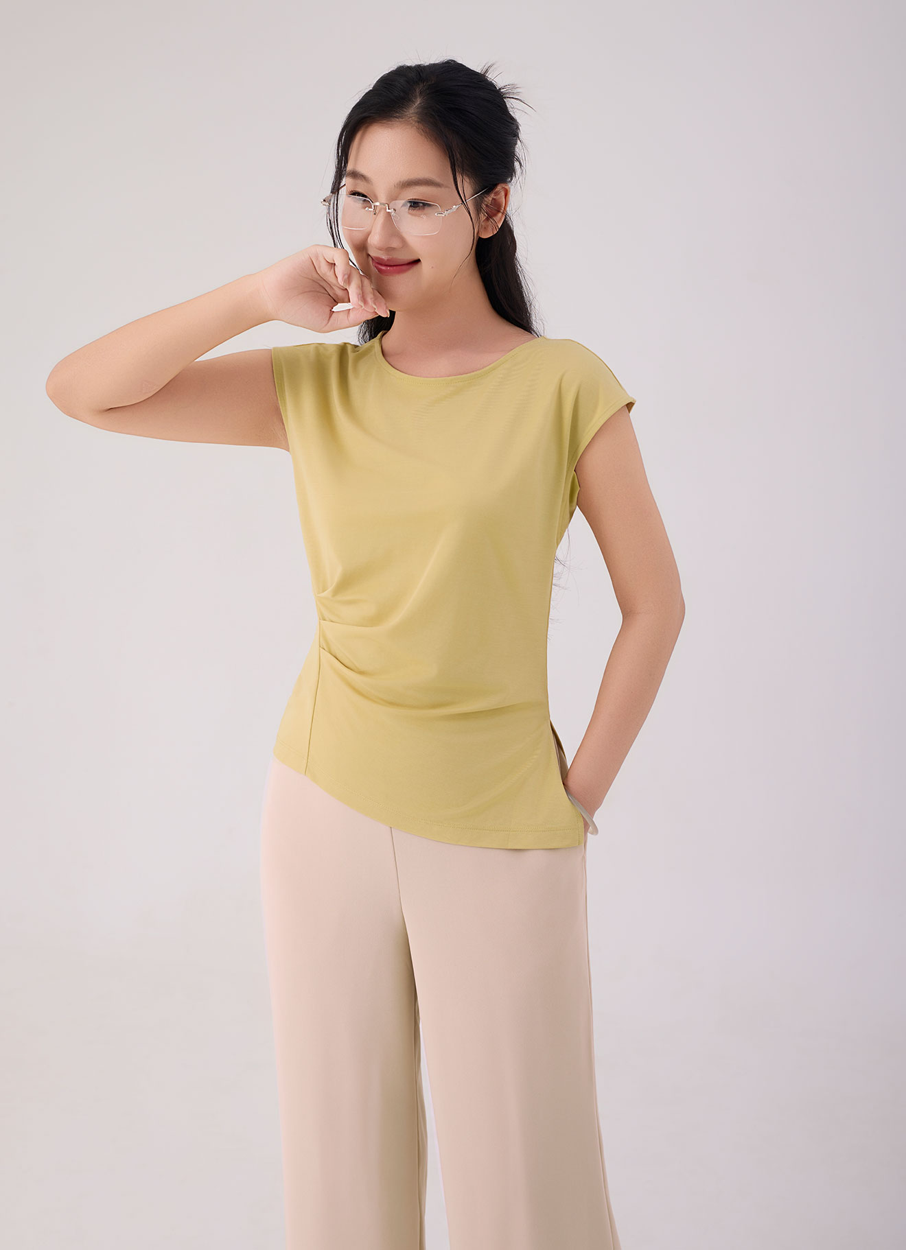 Jojoba by Round-Neck Blouse
