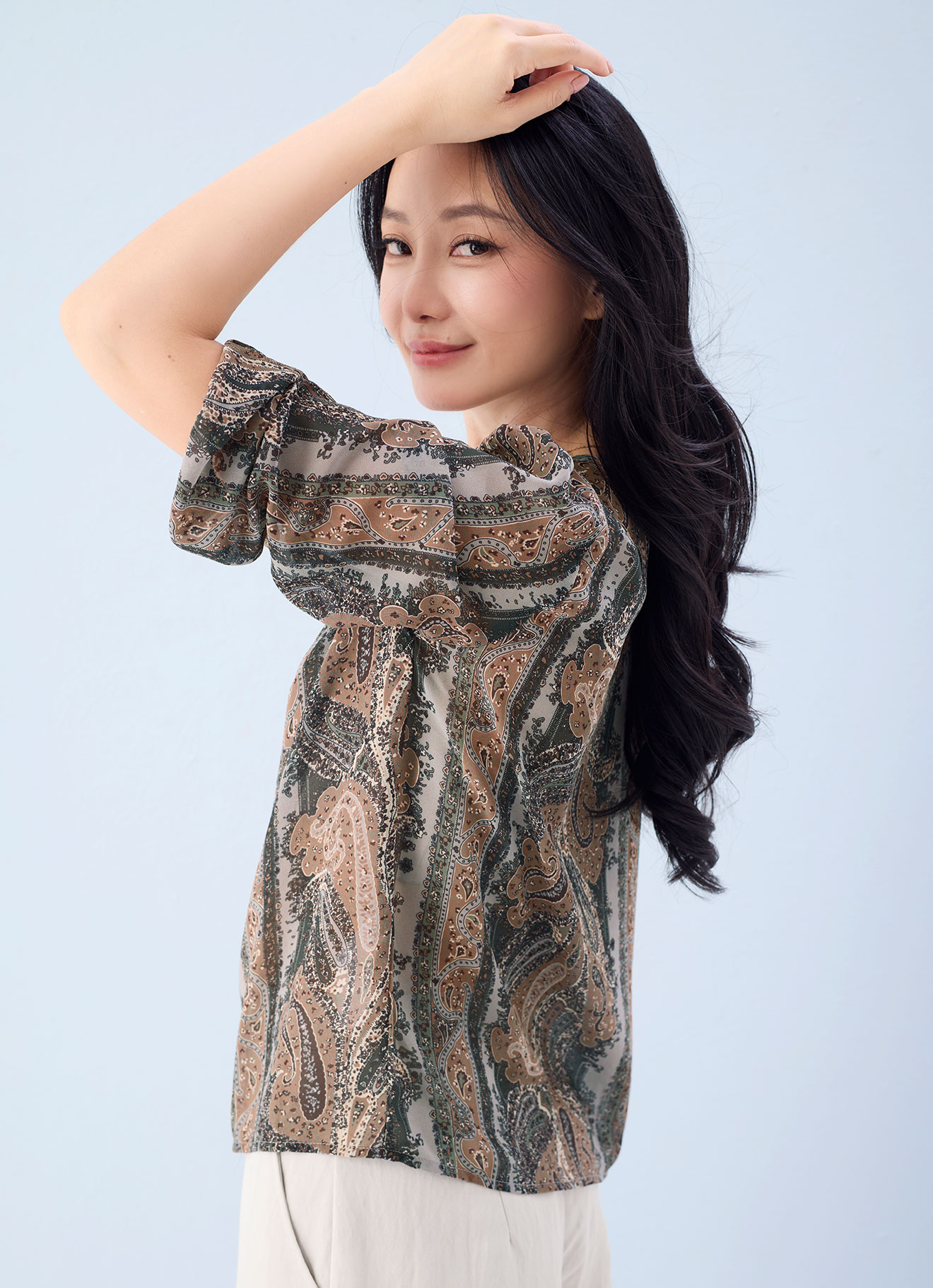 Latte by Sleeve Blouse