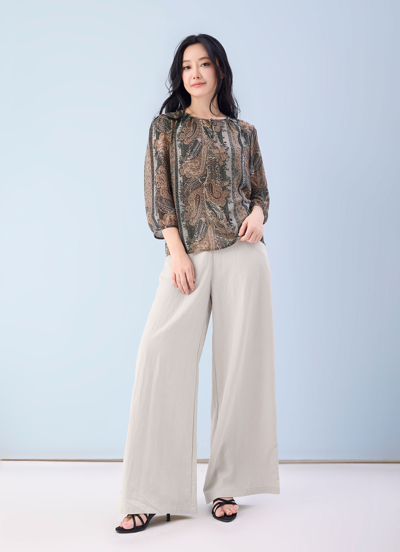 Latte by Sleeve Blouse