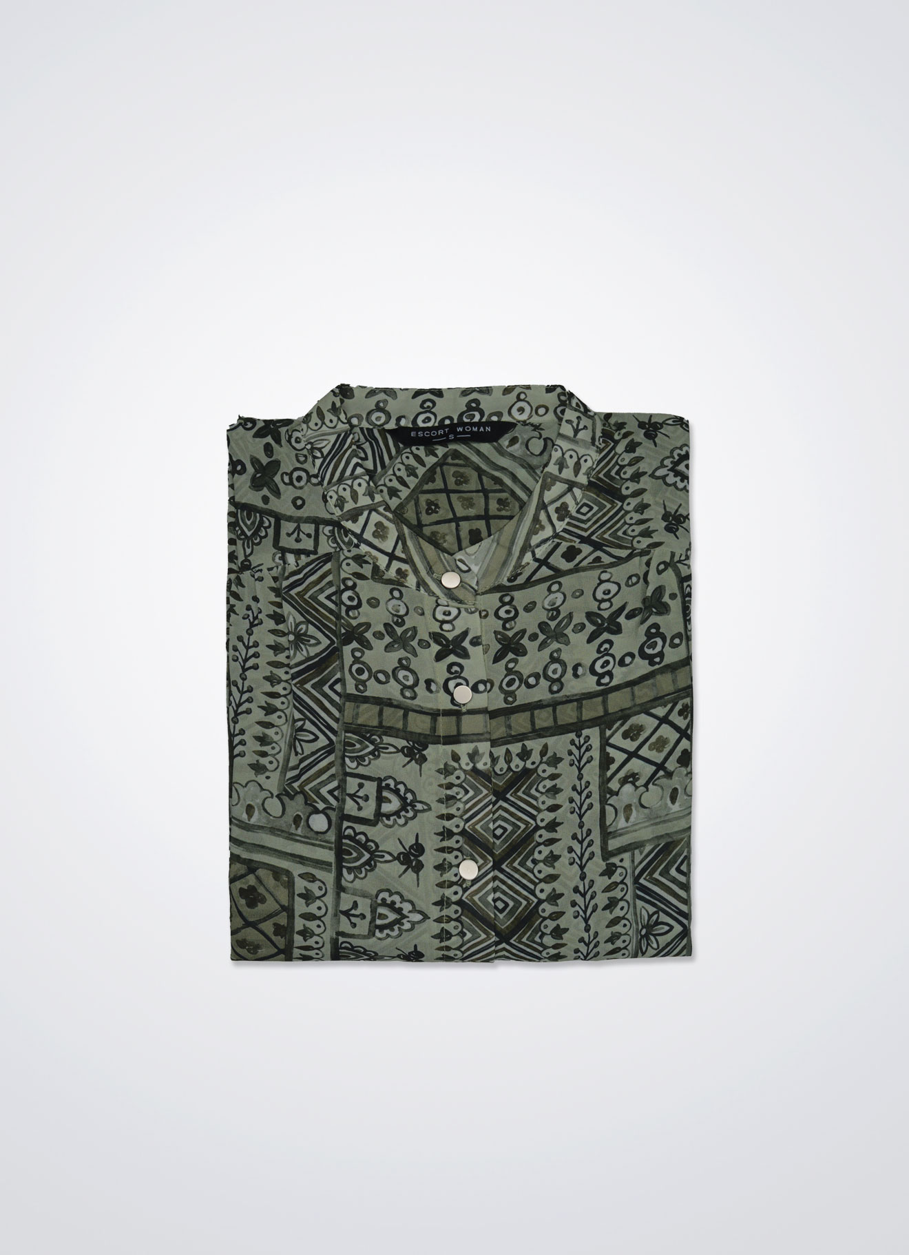 Lint by Printed Blouse
