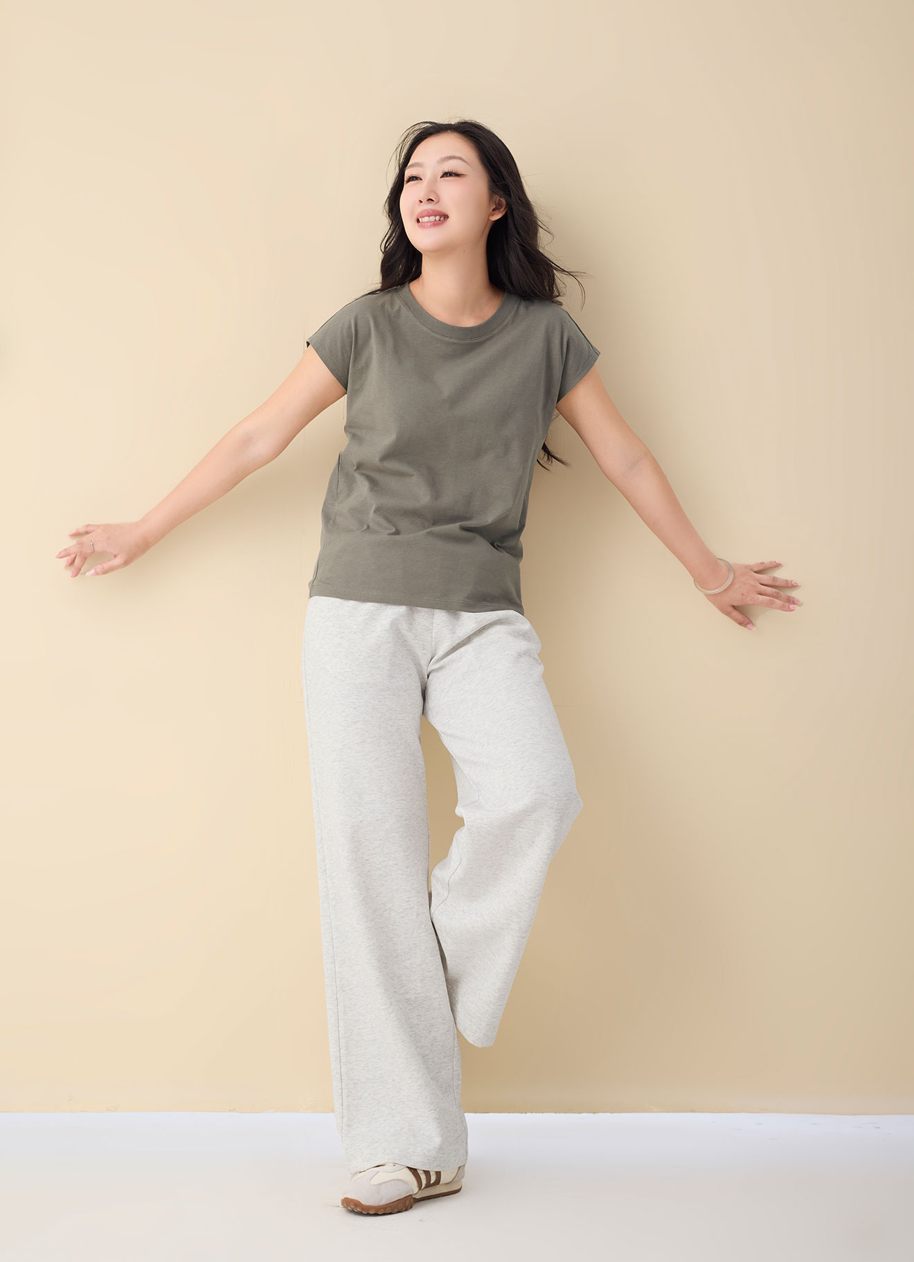 Lvy-Green  by Sleeve Blouse