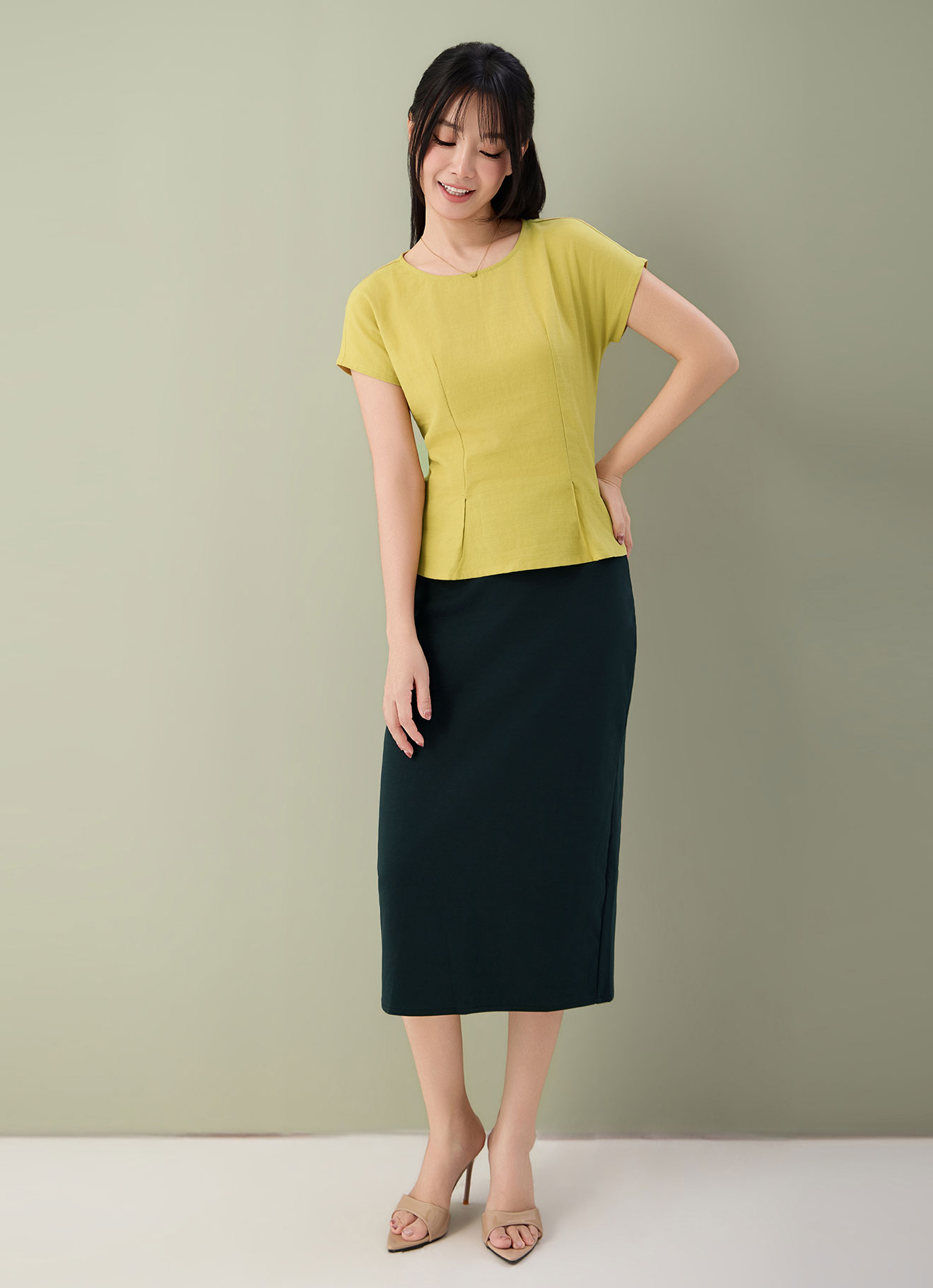 Oil-Yellow by Round-Neck Blouse