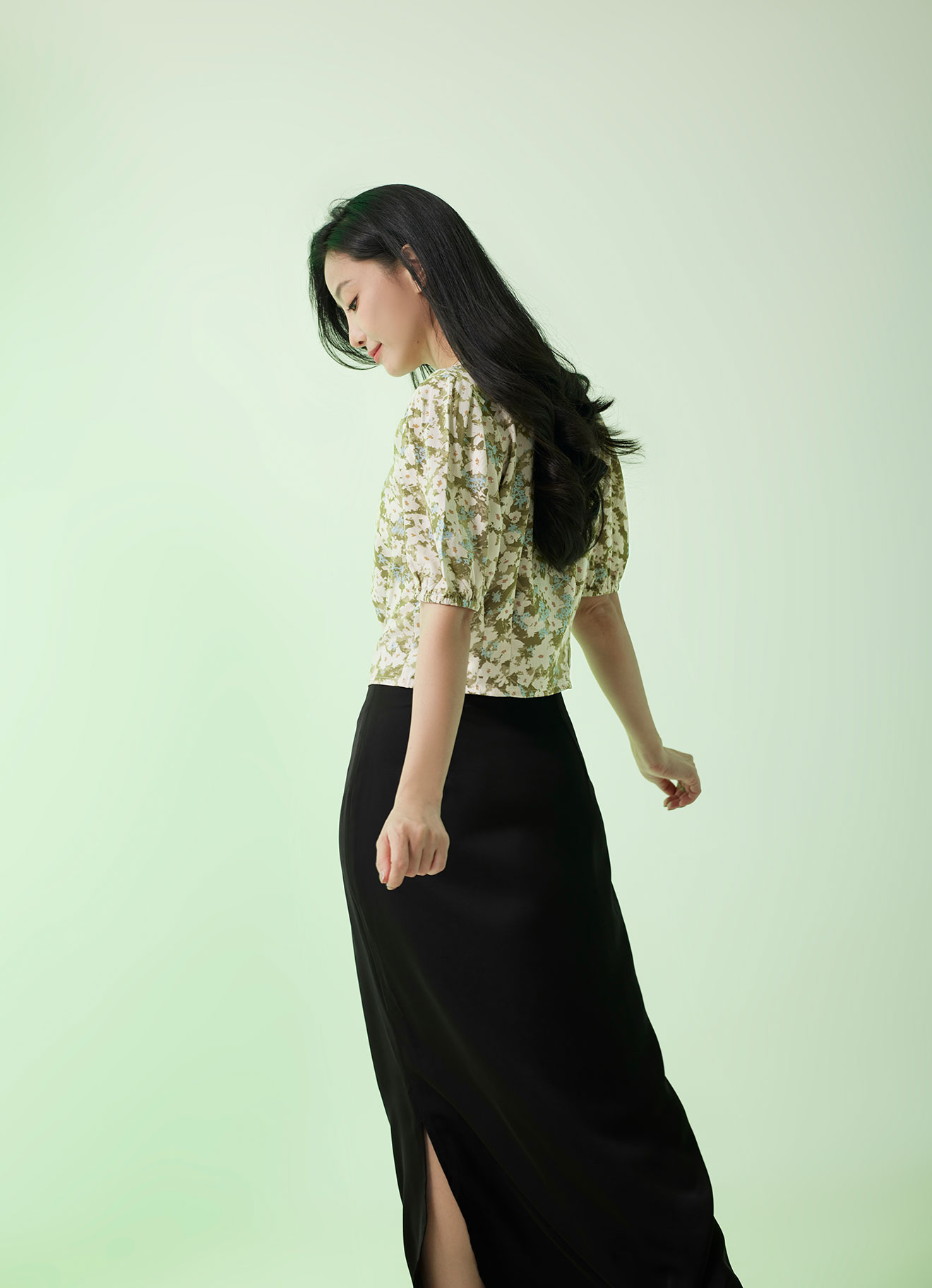 Olive-Branch by V-Neck Blouse