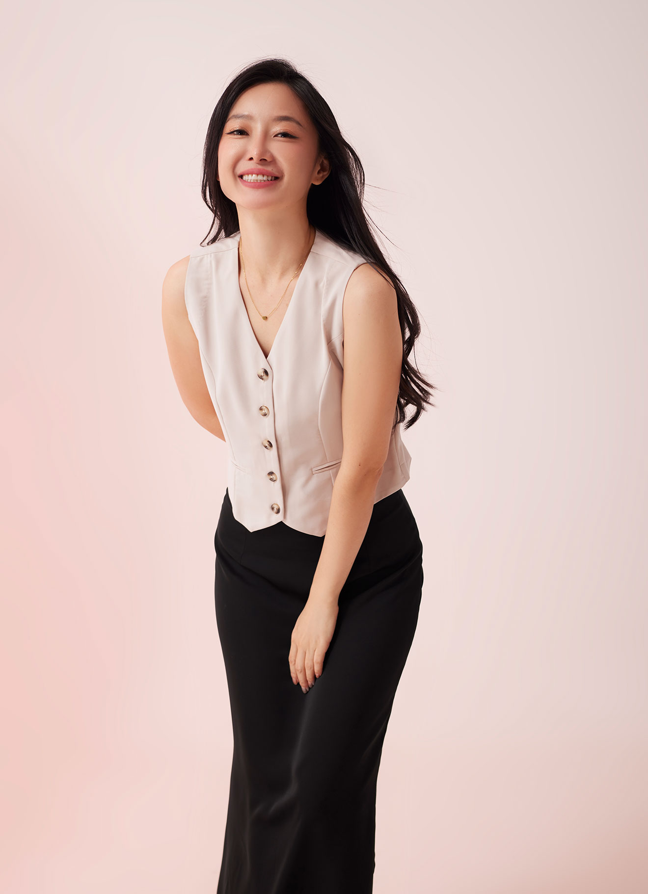 Sand-Dollar  by Sleeveless Blouse
