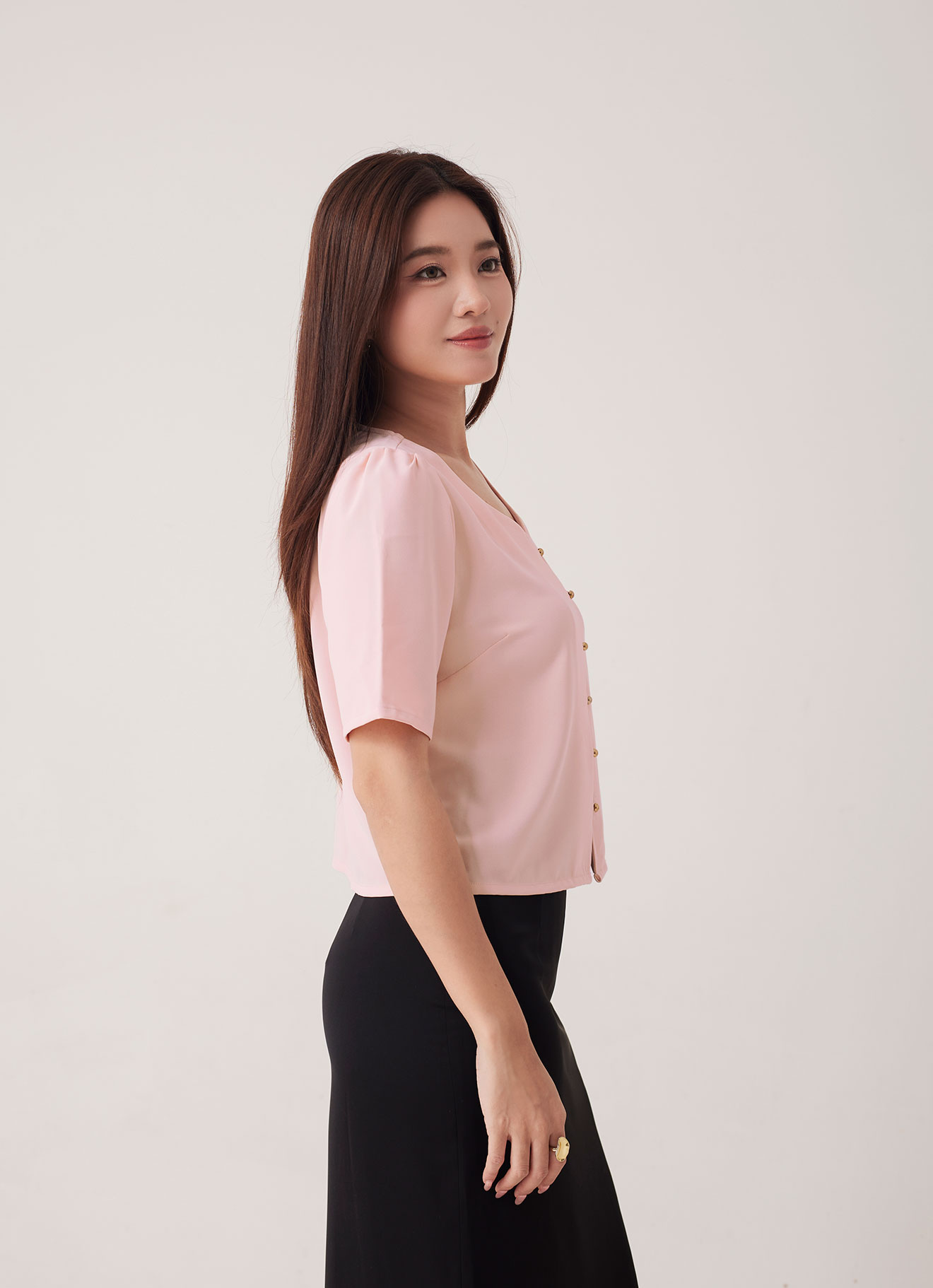 Scallop-Shell  by Sleeve Blouse