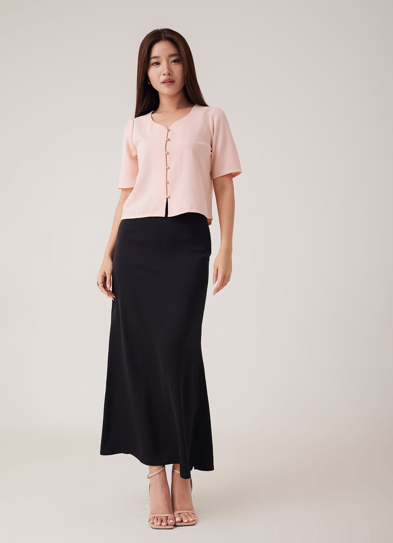 Scallop-Shell  by Sleeve Blouse